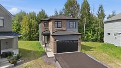 14 Academie Street, Russell, ON K0A 1W0