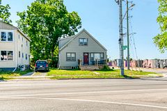 58 Carlton Street, St. Catharines, ON L2R 1P8