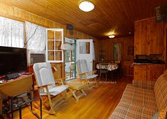 1102 Unit 2 Clipsham Road, Gravenhurst, ON P0E 1G0