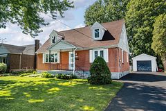 1605 Queen Street, Cornwall, ON K6J 1R7