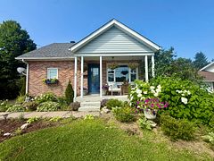 31 Mary Street, Petawawa, ON K8H 1R8