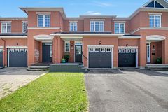 109 Deercroft Avenue, Barrhaven, ON K2J 5H7