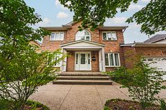 21 Moss Boulevard, Hamilton, ON L9H 6S3