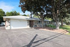 2043 Carp Road, Carp - Huntley Ward, ON K0A 1L0