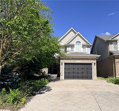 15 Gees Way, Cambridge, ON N3C 4M5