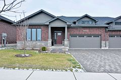 2022 UPPERPOINT Boulevard 10, London South, ON N6K 4M9
