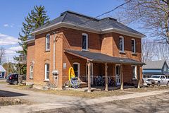 24 Perth Street, Rideau Lakes, ON K0G 1V0
