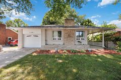 1091 Indian Road N, Sarnia, ON N7V 4C4