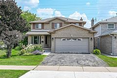 3 Ridgemount Drive, Hamilton, ON L8W 2R6