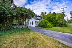 2312 Front Road, Norfolk, ON N0E 1W0