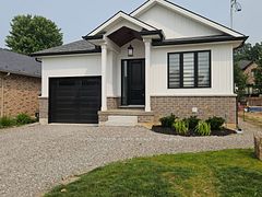 115 Chesley Street Lower, Hamilton, ON L9C 3V9