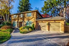 341 Lima Court, Hamilton, ON L9G 3M8