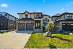 2225 Bakervilla Street, London South, ON N6P 0E5