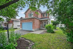 30 Rideaucrest Drive, Barrhaven, ON K2G 6A4