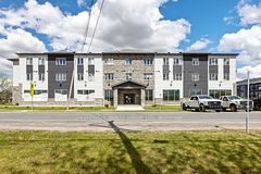 979 North Russell Road 302, Russell, ON K4R 0L9
