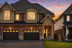 10 Starling Drive, Hamilton, ON L9A 2P5