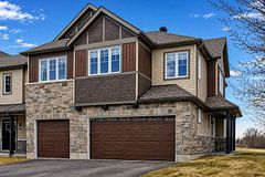 38 Riddell Street, Carleton Place, ON K7C 0J4