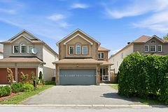 150 Strathcarron Crescent, Kanata, ON K2K 0C8