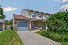 26 Winlock Crescent, South of Baseline to Knoxdale, ON K2G 3X4