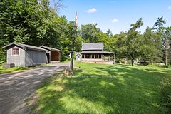 1658 Housey's Rapids Road, Gravenhurst, ON P1P 1R3