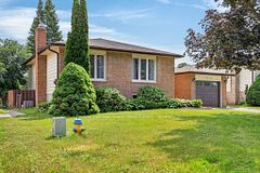 1717 Woodgrove Crescent, Peterborough, ON K9K 1N1
