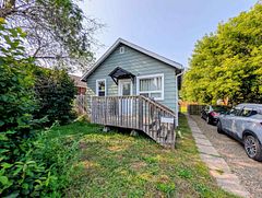 717 NORTHERN Avenue, Thunder Bay, ON P7C 2W1