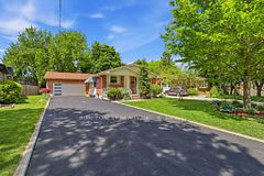 11 Hillsborough Road, London South, ON N6J 2E7
