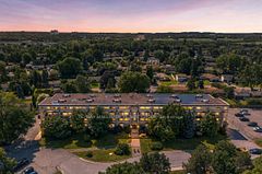 12 Corkstown Road 103, Crystal Bay - Rocky Point - Bayshore, ON K2H 5B3