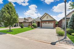 104 Brookhaven Court, Welland, ON L3C 0A4