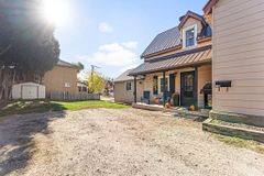 145 Munroe Avenue W, Renfrew, ON K7V 3L2
