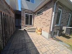 555 Grasslands Court, Cambridge, ON N2V 2R5