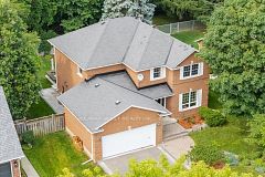 27 Norma Crescent, Hamilton, ON L9G 4V8