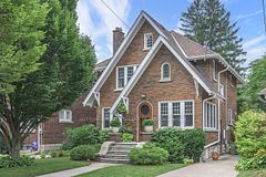 17 Willingdon Avenue, London East, ON N6A 3Y5