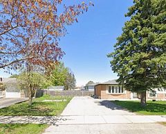 4 Markwood Drive Upper, Kitchener, ON N2M 2H4