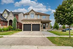 2023 JUBILEE Drive, London North, ON N6G 0H7