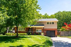 1726 Mills Street, Sarnia, ON N7V 4E5