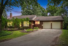 130 Iroquois Place, Waterloo, ON N2L 2S5