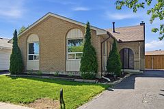 15 RENNY Crescent, London South, ON N6E 2C4