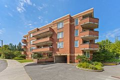 800 Mckellar Avenue 204, Carlingwood - Westboro and Area, ON K2A 2X5