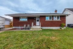 468 Heather Crescent, Thunder Bay, ON P7E 5K9