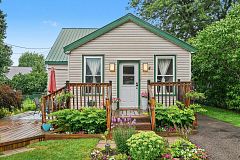4 Lorne Street, Smiths Falls, ON K7A 3K5