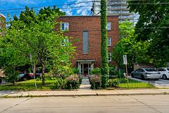 60 Robinson Street 104, Hamilton, ON L8P 1Y9