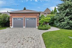 1423 Glenforest Crescent, Peterborough, ON K9K 2J1
