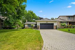 23 Greenbrier Crescent, London South, ON N6J 3X6