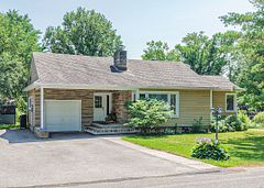 1028 Cowbell Lane, Gravenhurst, ON P0E 1N0