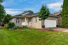 49 Balsam Street, Welland, ON L3C 7H2