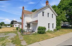 592 Fielden Avenue, Port Colborne, ON L3K 4V4
