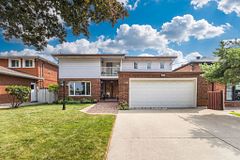 87 Regent Avenue, Hamilton, ON L9B 1T1
