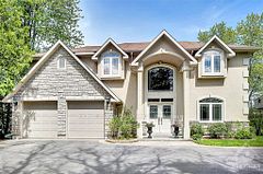 3 Winding Way, Barrhaven, ON K2C 3H1