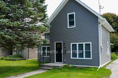 136 Breadalbane Street S, Saugeen Shores, ON N0H 2L0